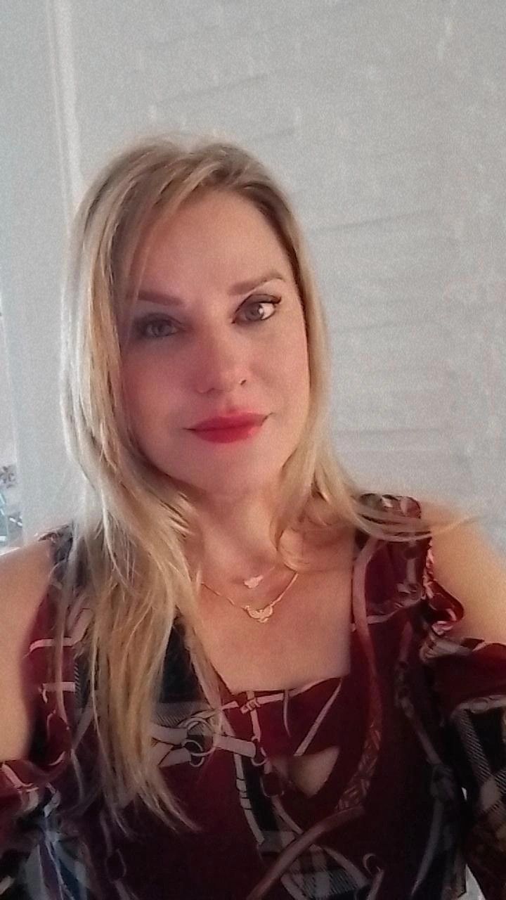 Marcia, 45