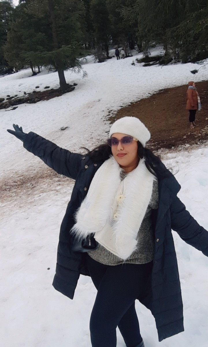 Ouafae, 33
