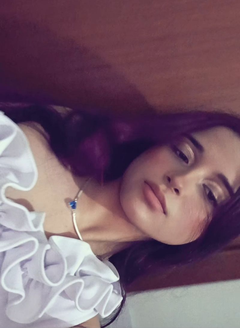 Viviane, 19