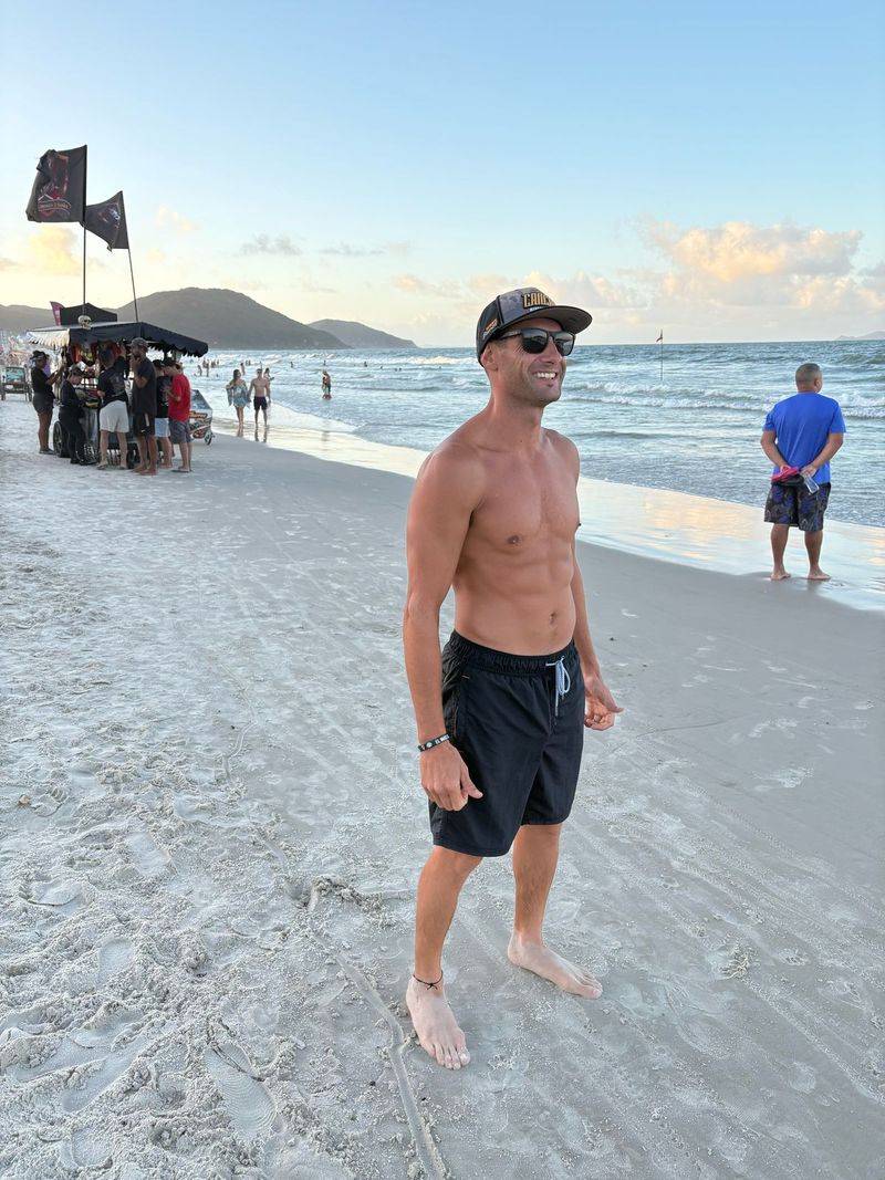 Victor, 37