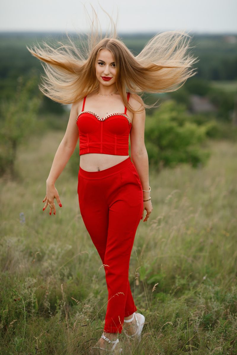 Ангелія, 25