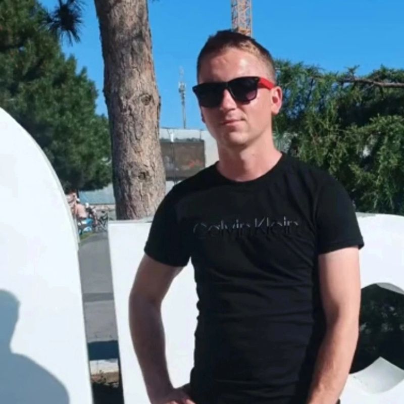 Денис, 26