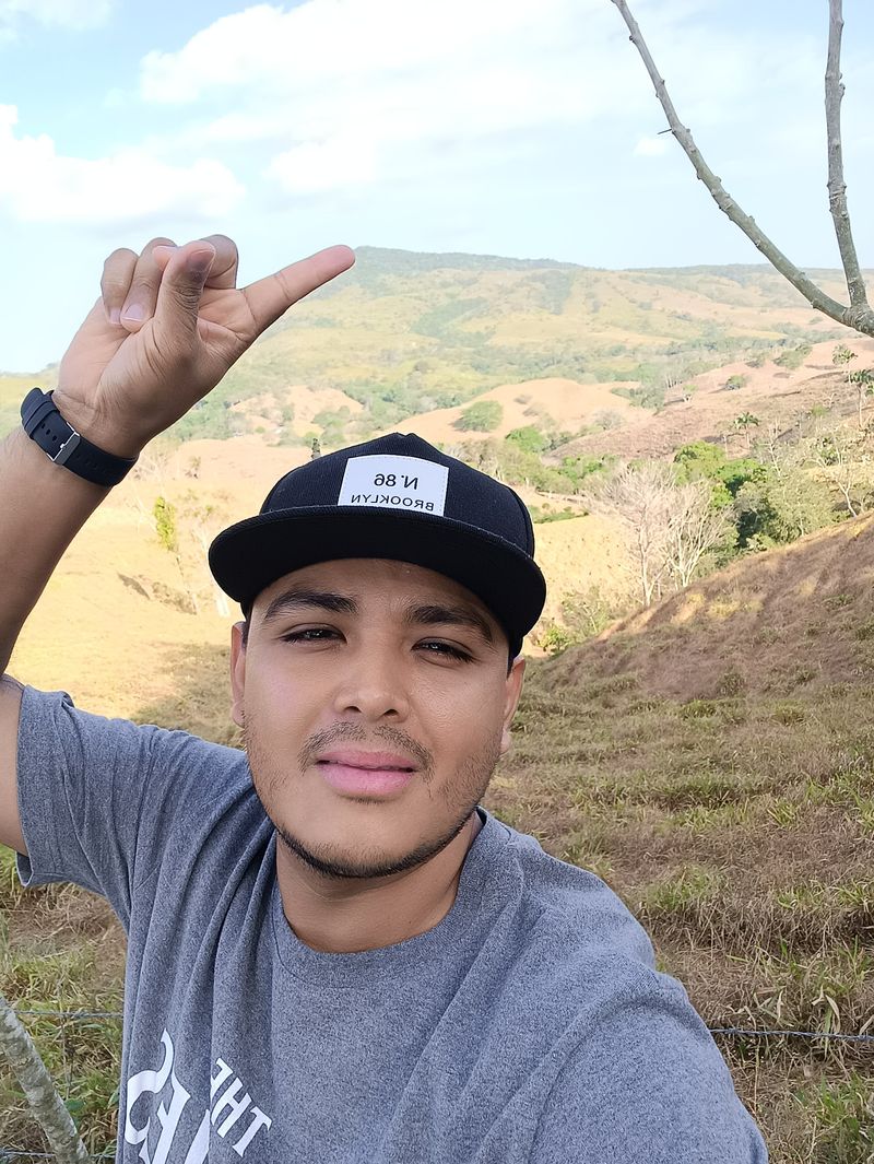 Moises, 37