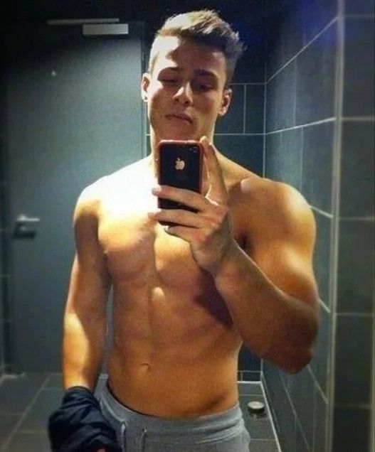 Krzysztof, 22