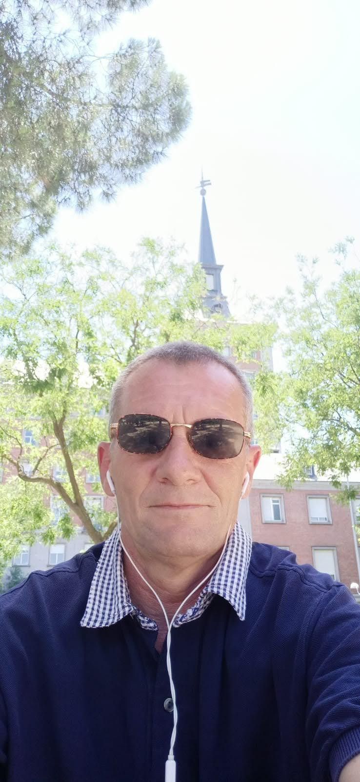 Jose, 60