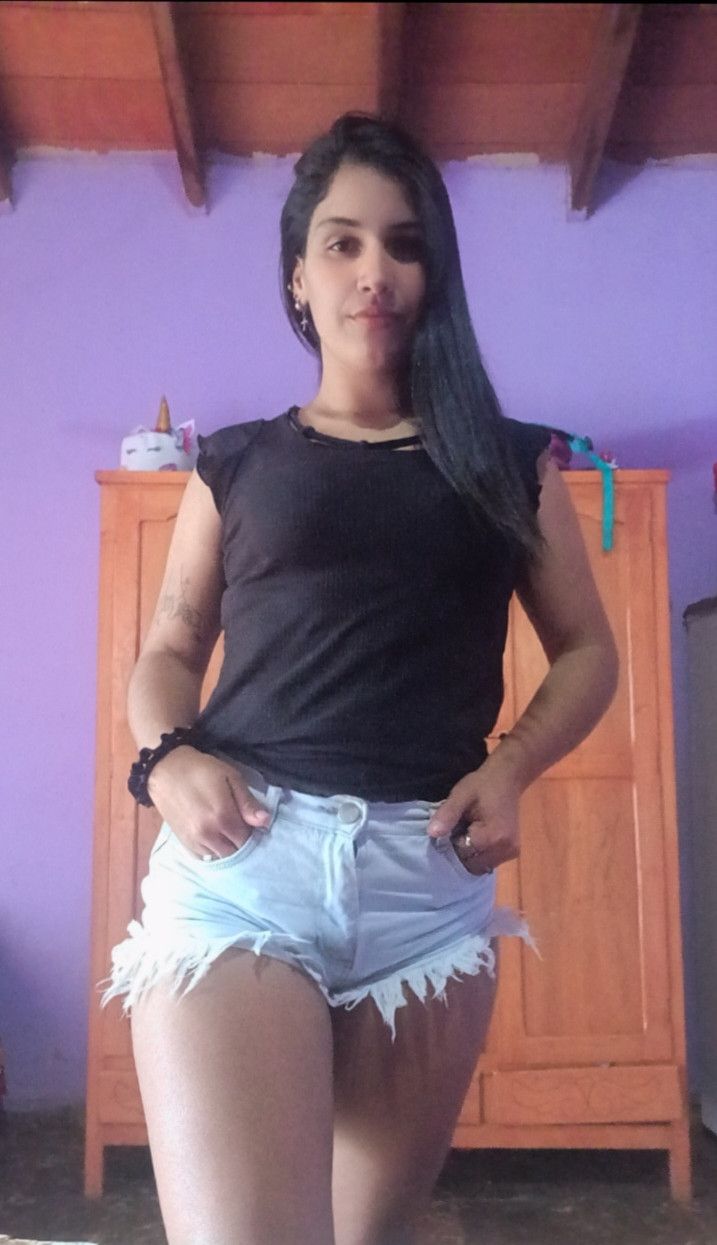 Marly, 28