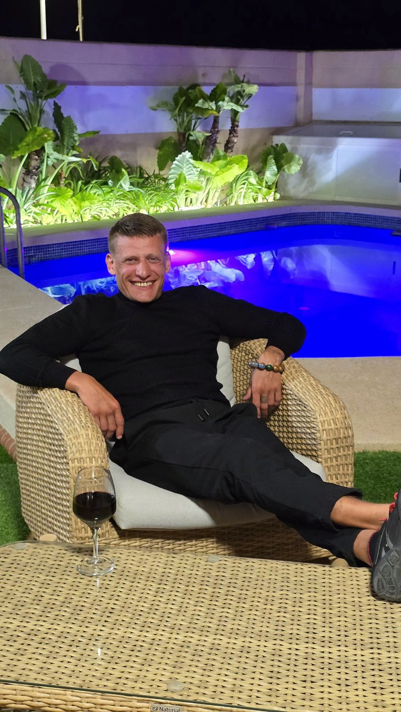 Alexander, 40