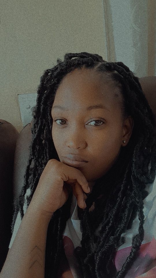 Thando, 35