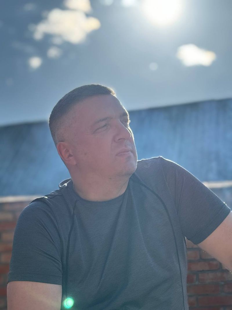 Oleg, 46