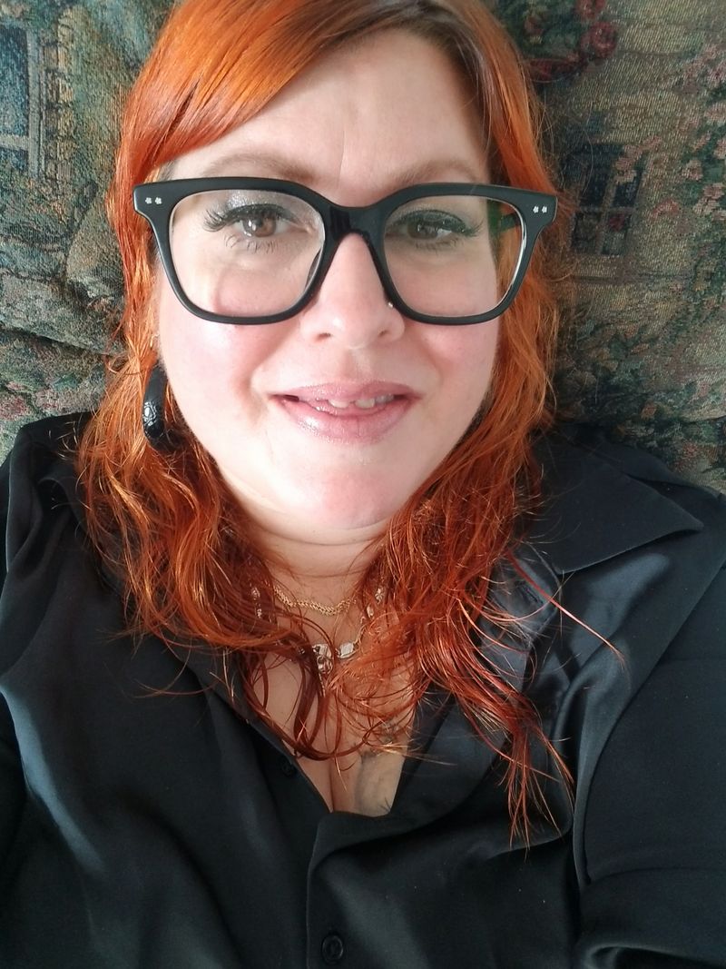 Marie Caro, 47
