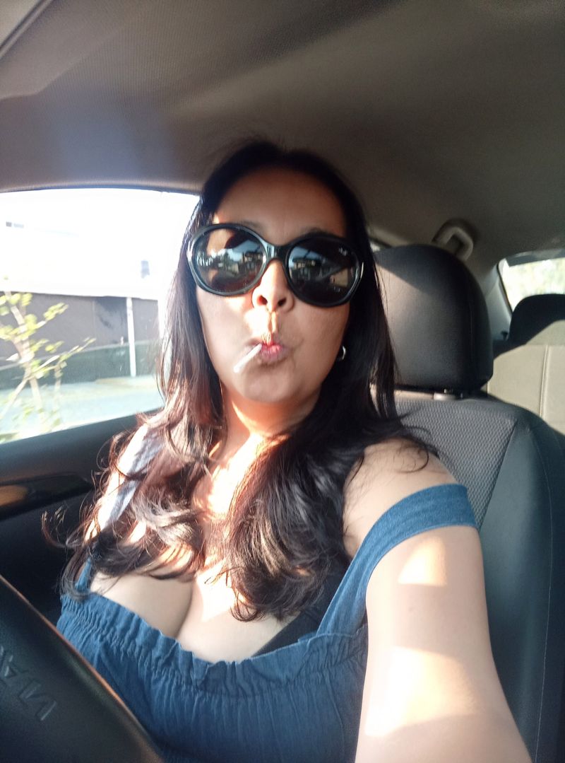 Claudia, 45