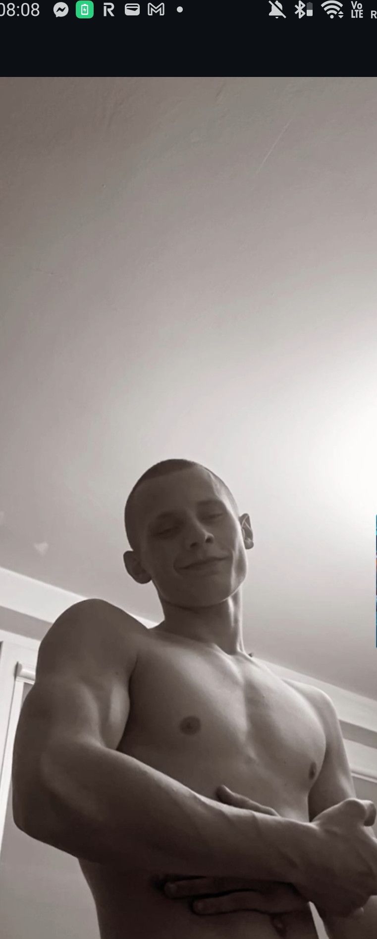 Wiktor, 18
