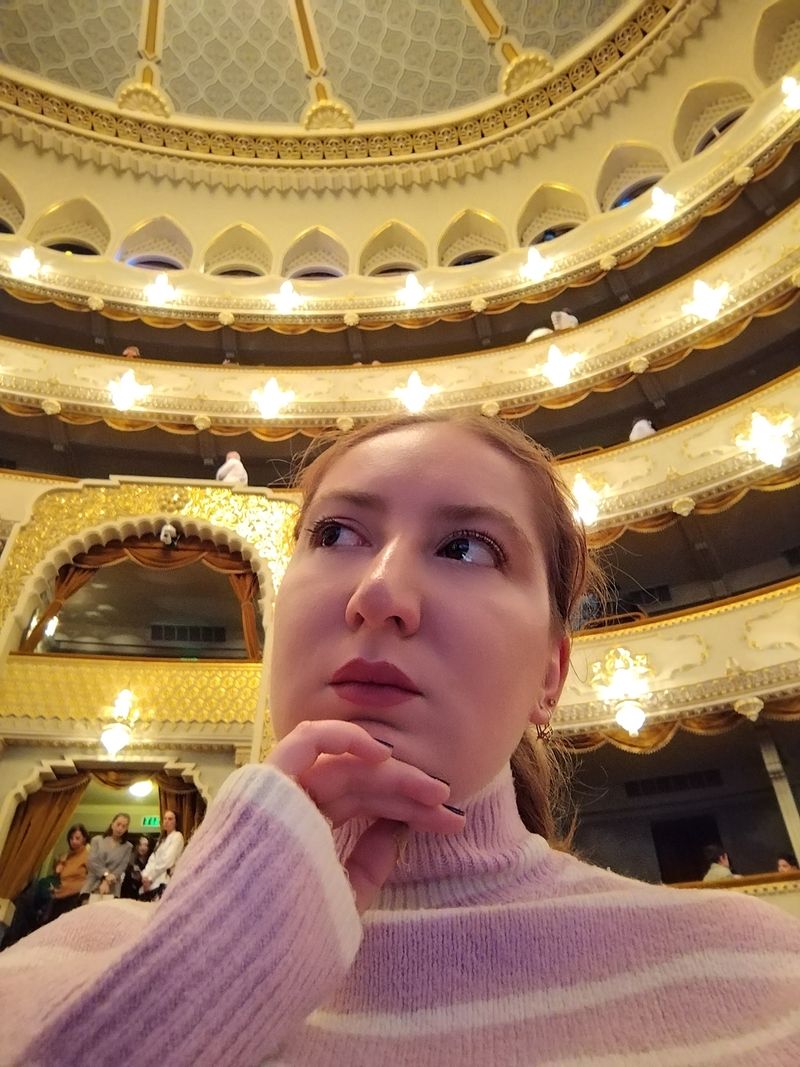 Anna, 27
