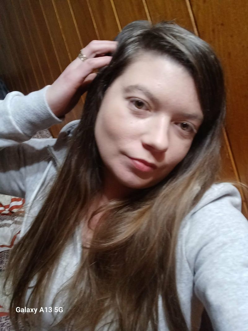 Emma, 33