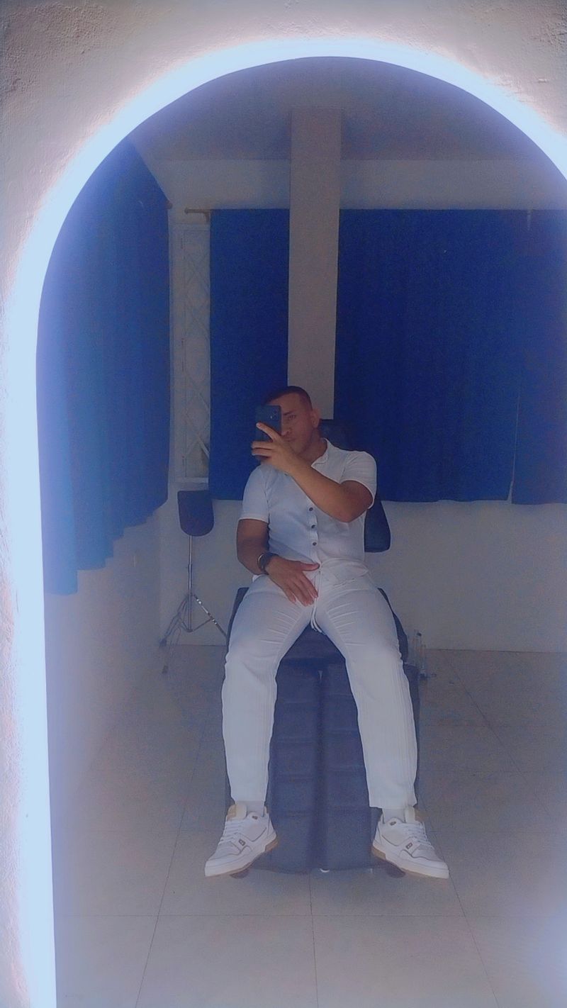 Jesús, 28