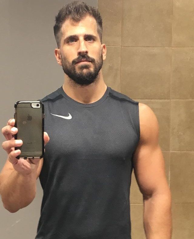 Agustin, 44