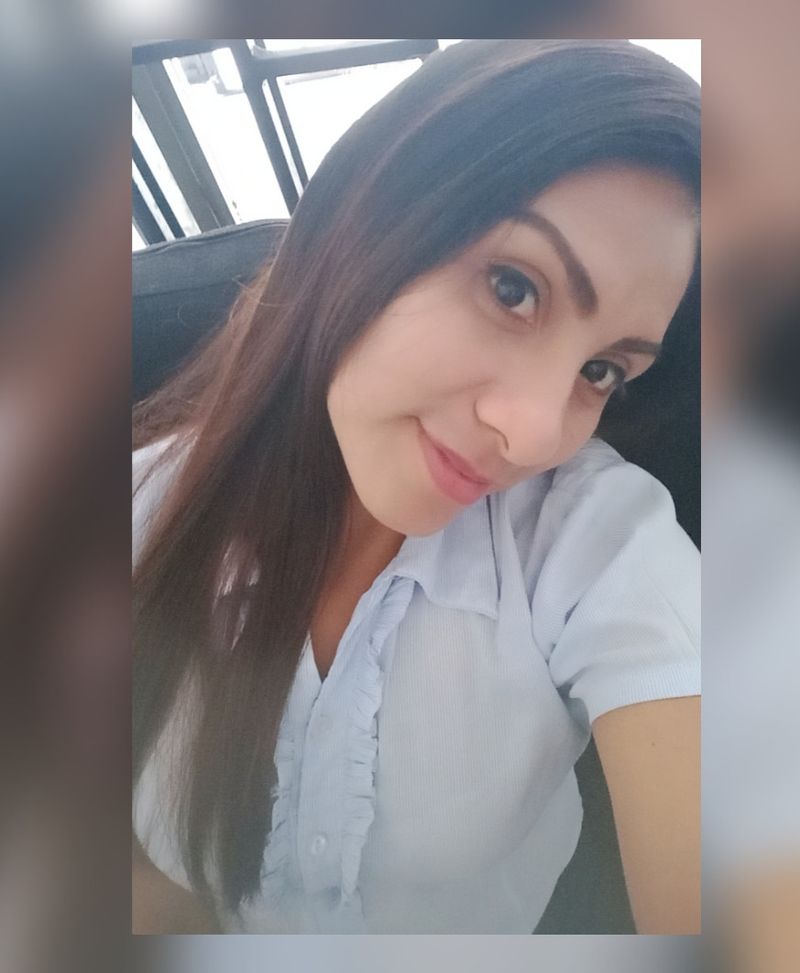 Tania, 33
