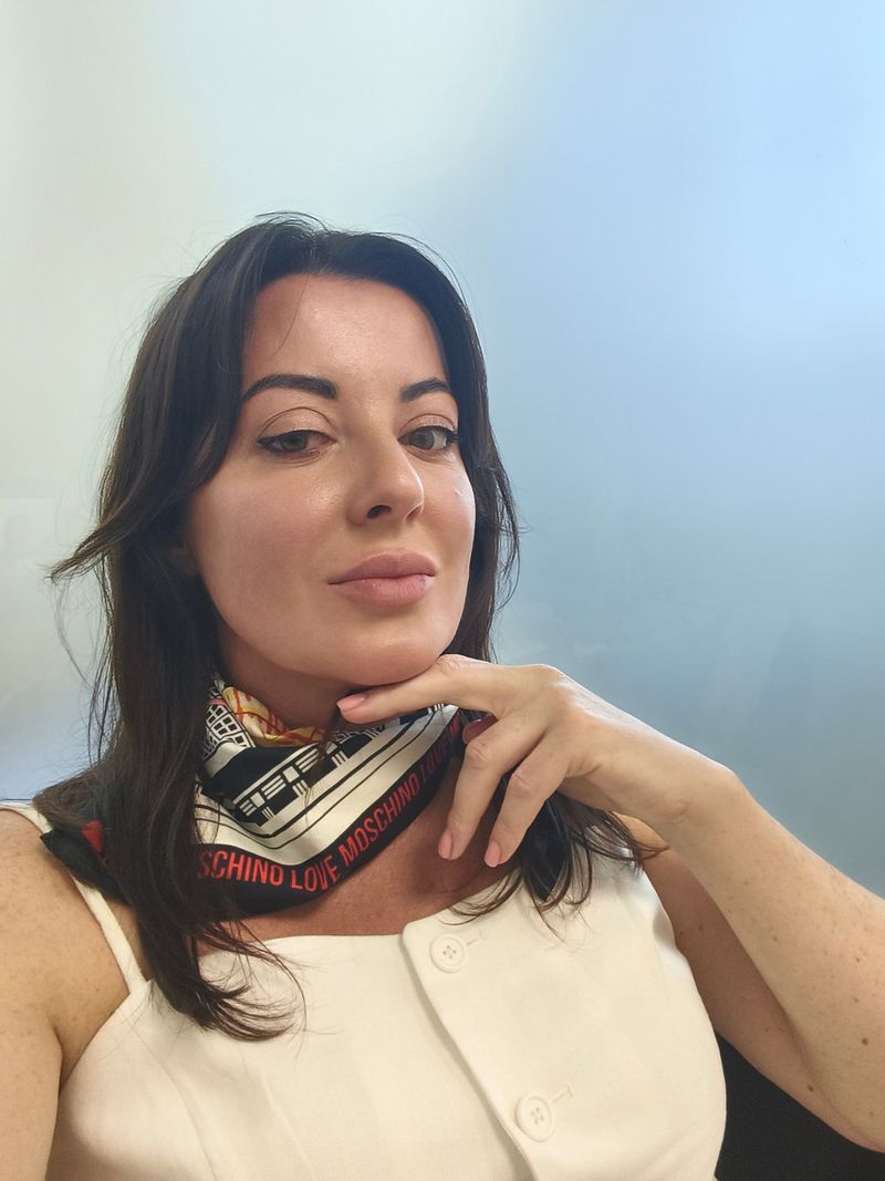 Міла, 49