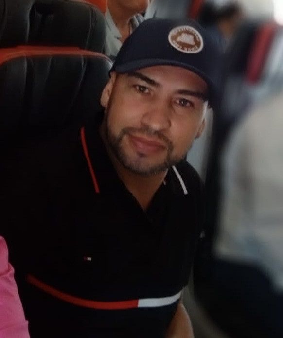 Jorge, 40