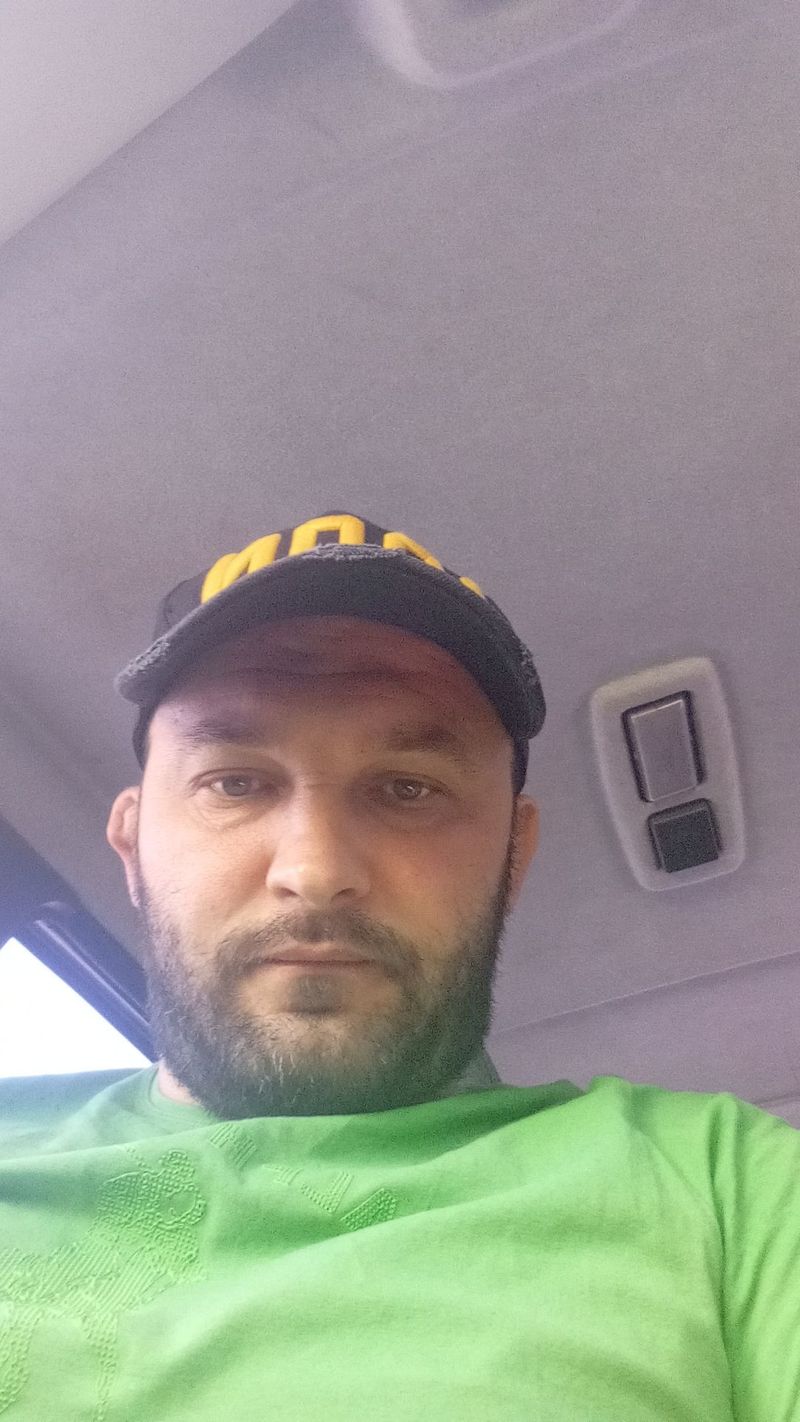 Valerii, 37
