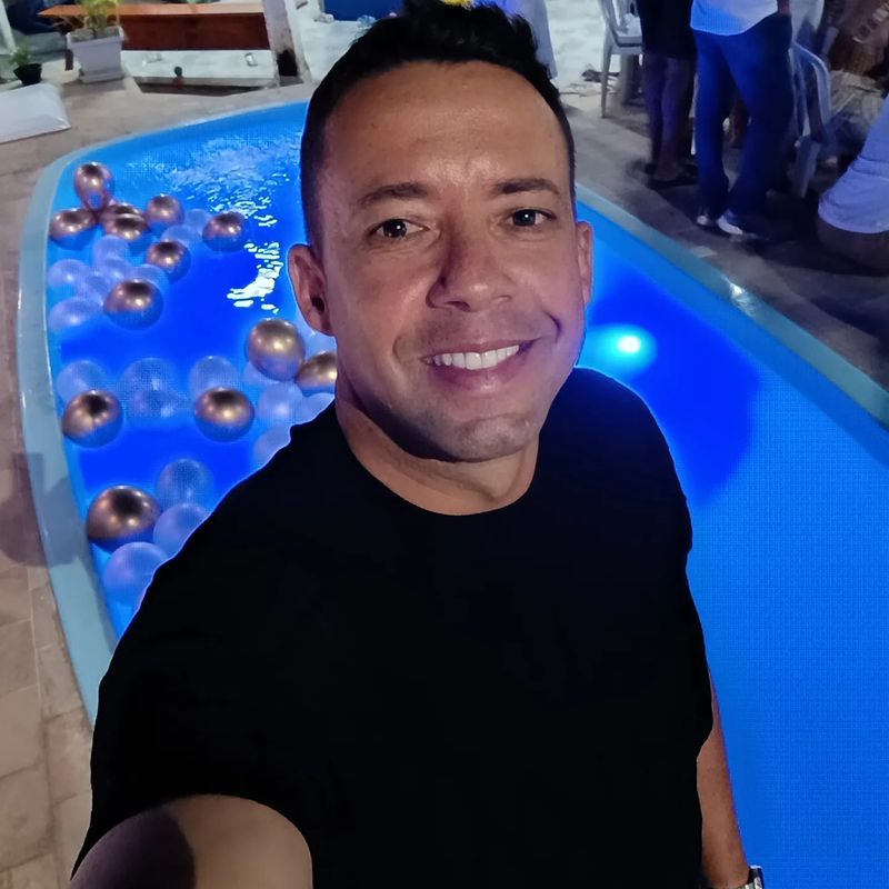 Pablo, 43