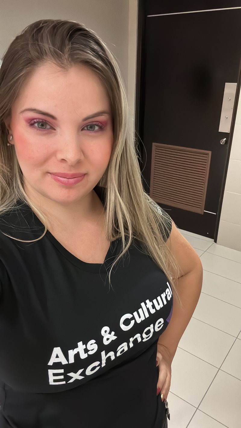 Stephanie, 34