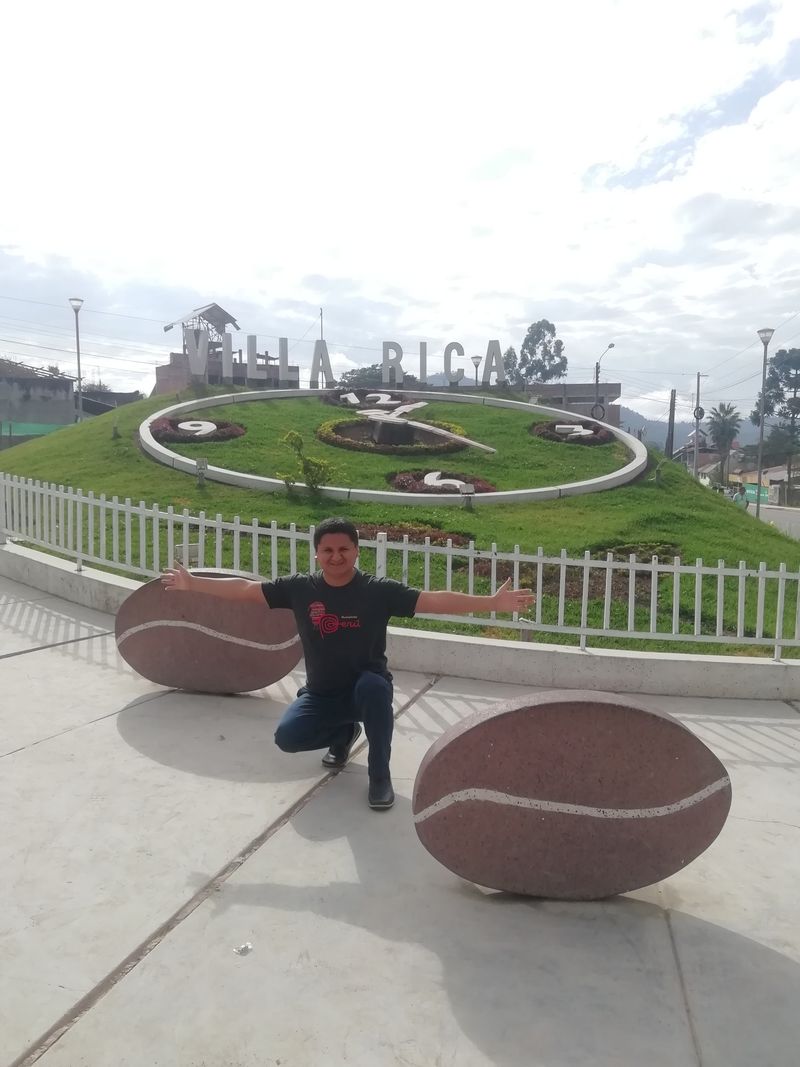 Julio, 43