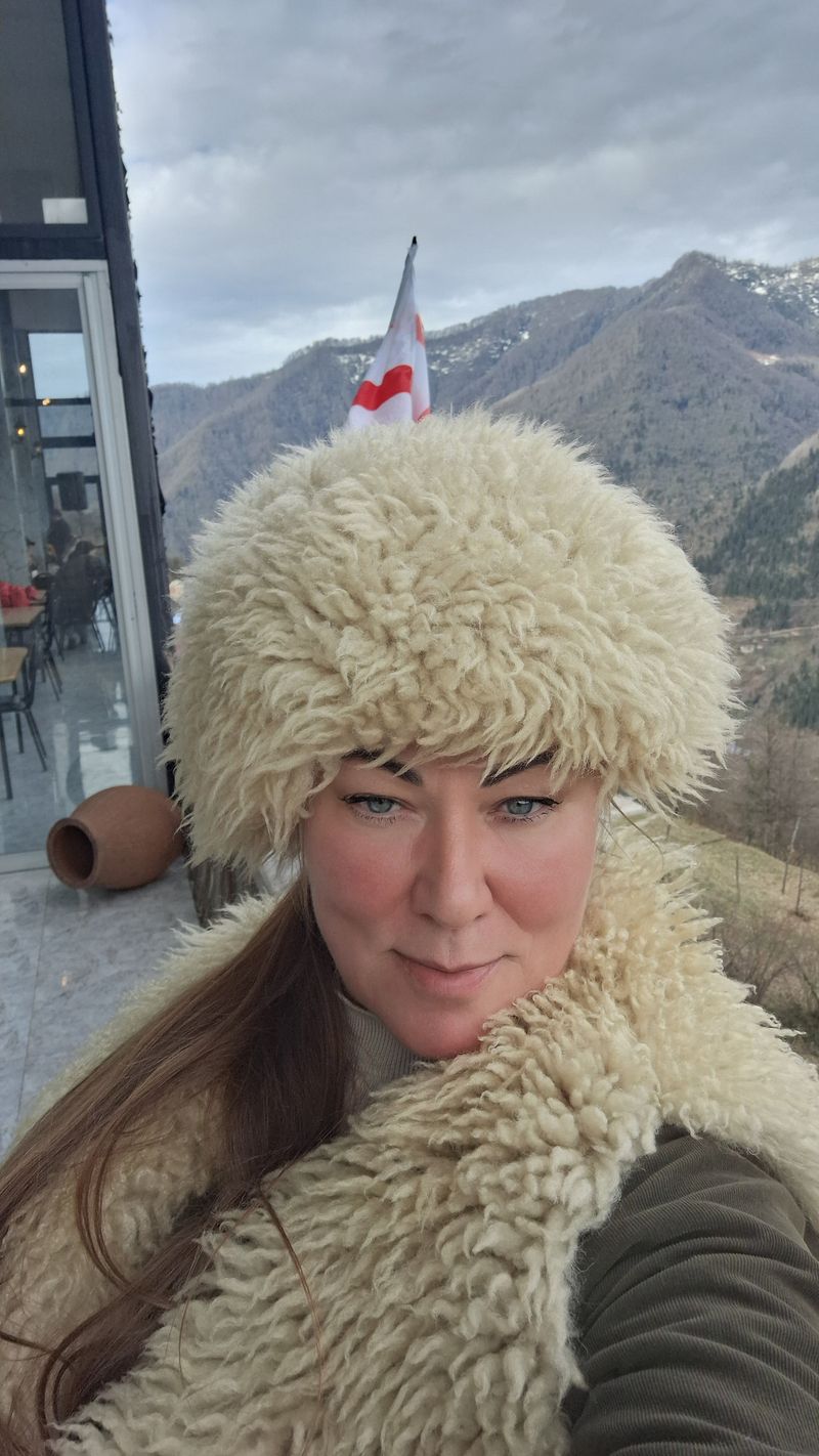 Natali, 49