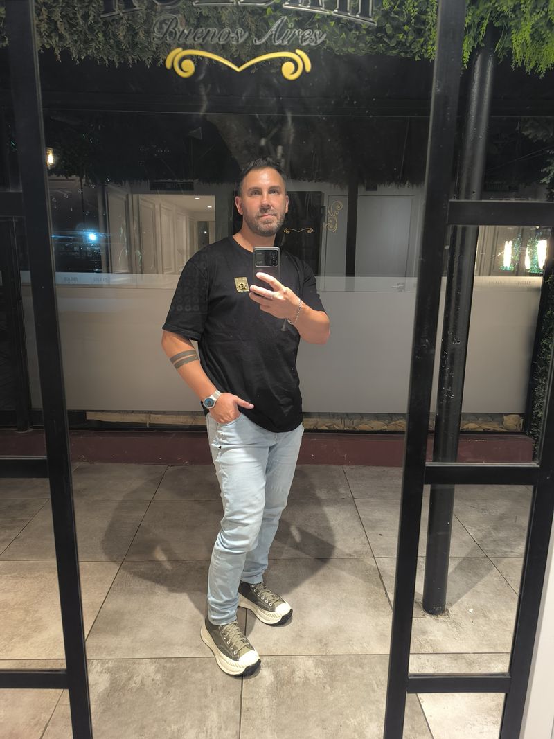 Alexis, 42