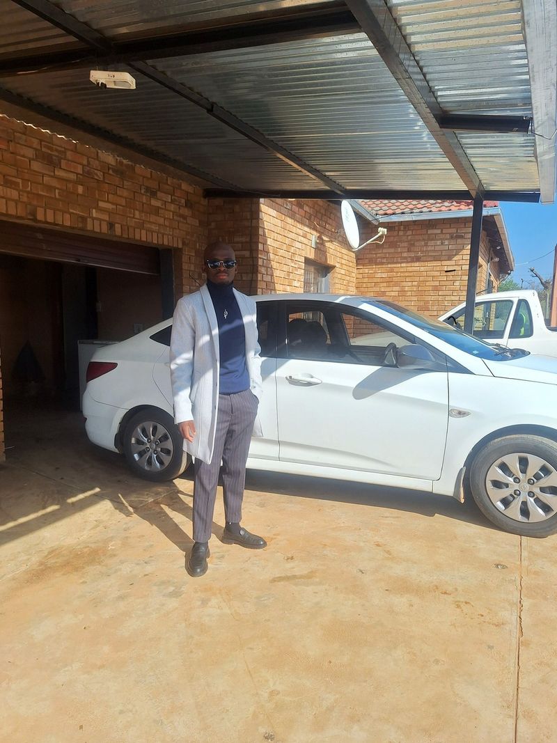 Tumi, 23