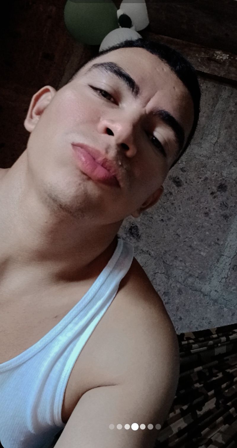 Alexi, 23