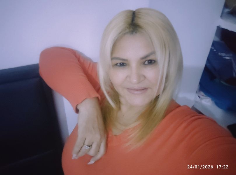 María, 54