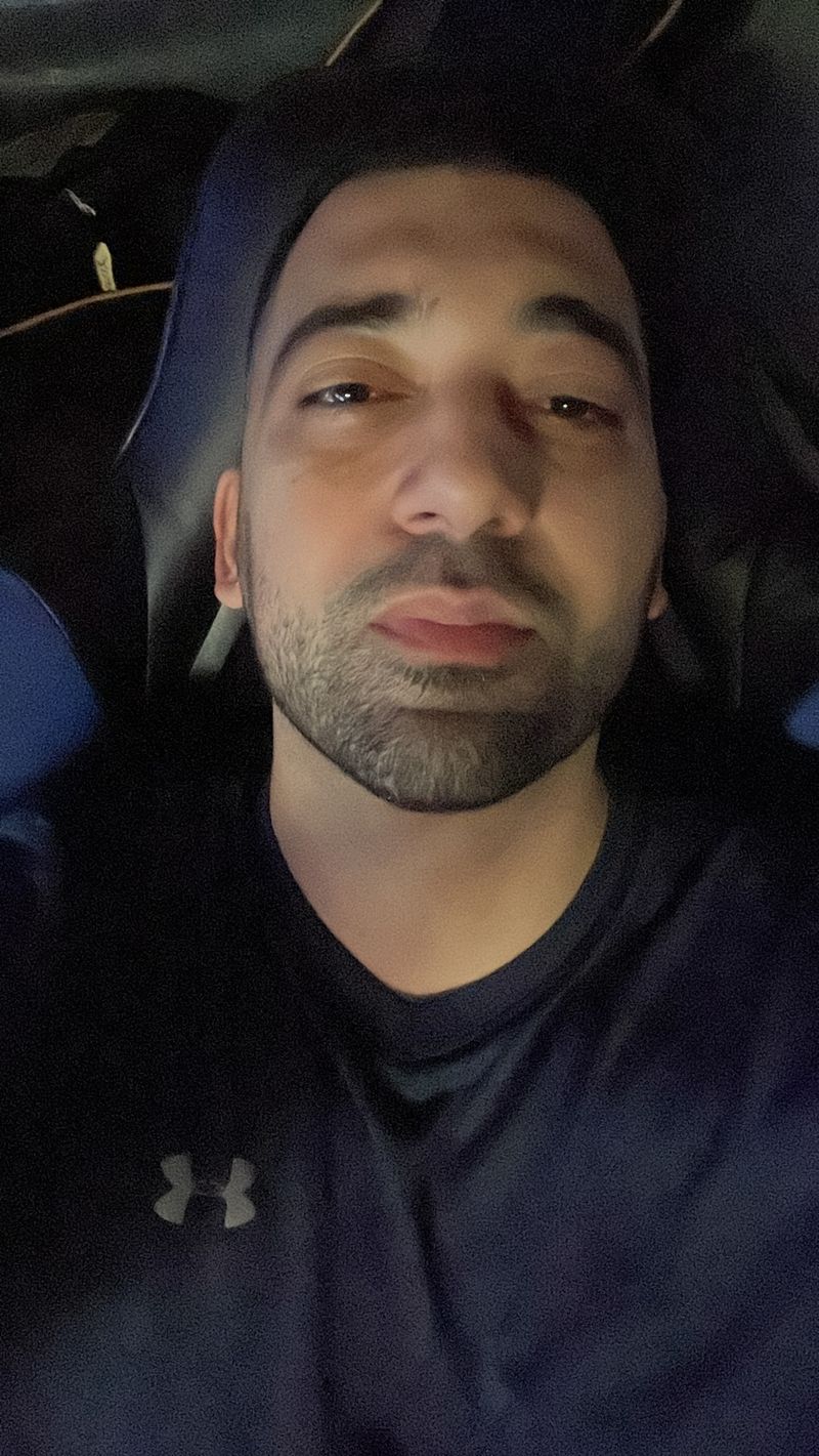 Jonathan, 42