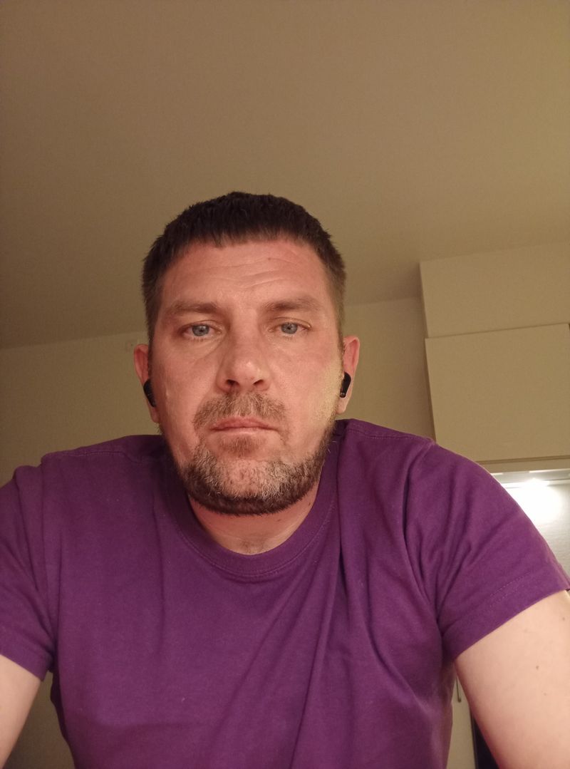 Діма, 44
