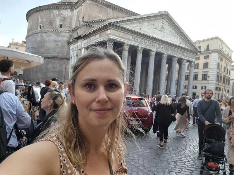 Magda, 32