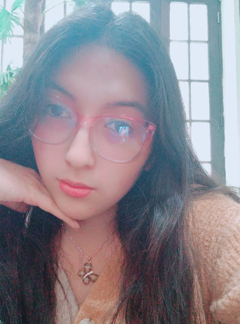 Camila, 25