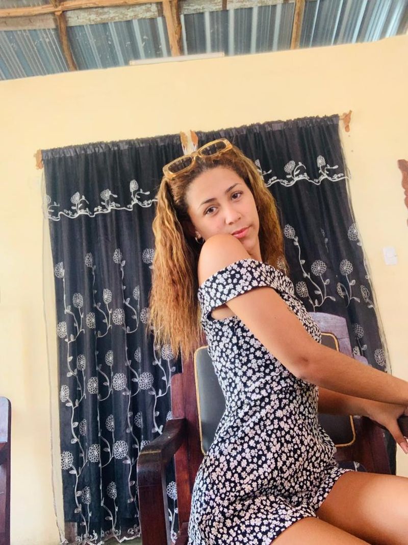 Neiri, 23