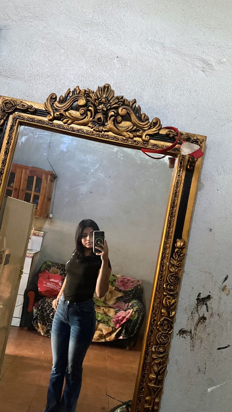 Deysi, 25