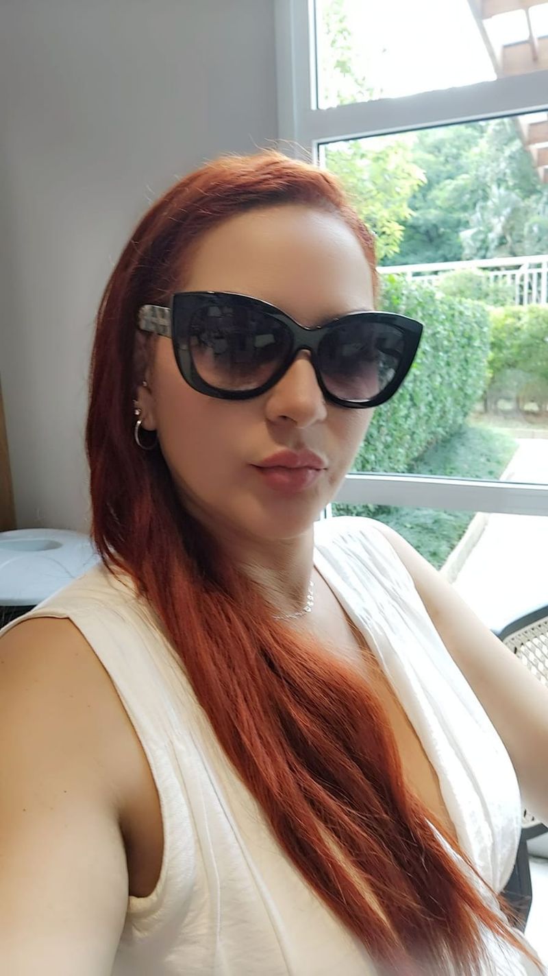 Simone, 51