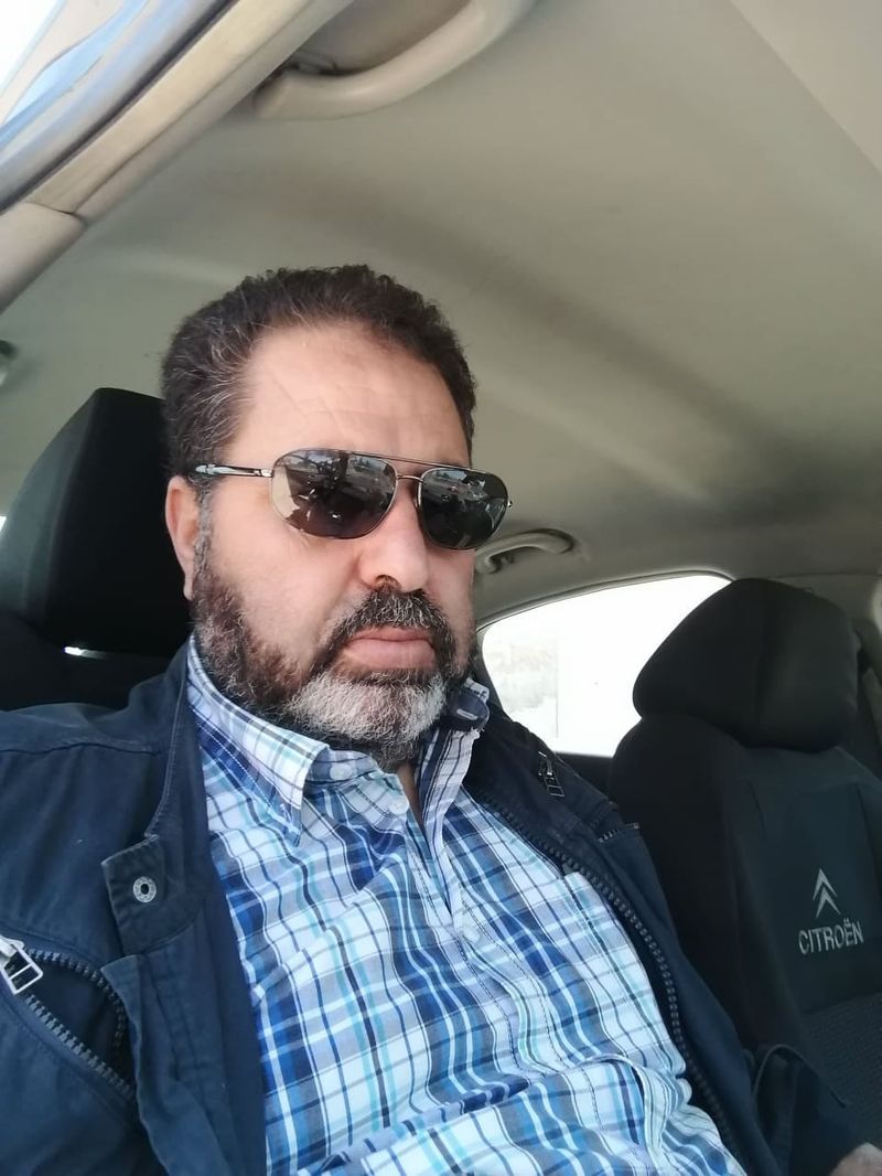 Adel, 53