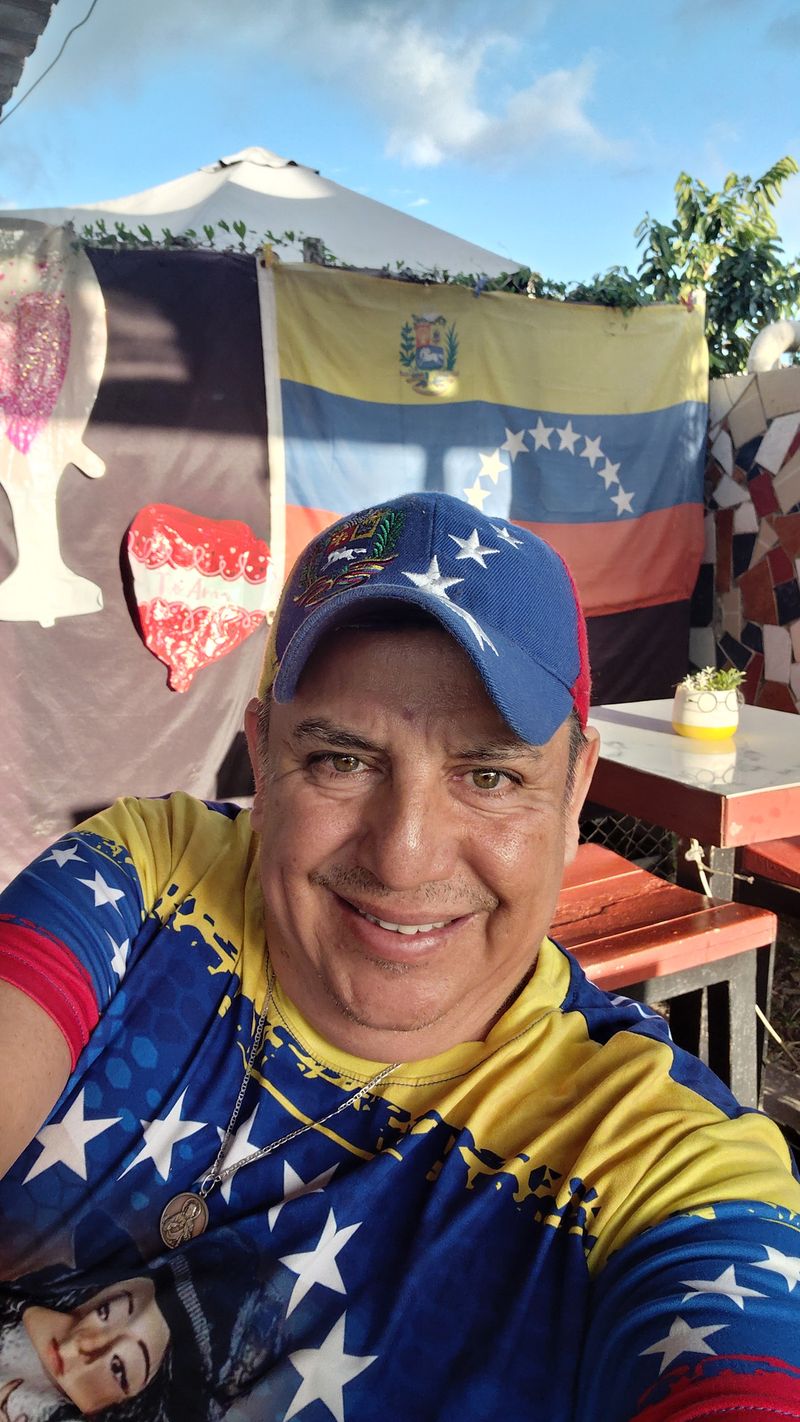 Ruben, 54