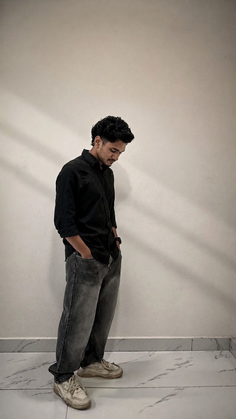 Sabari, 22