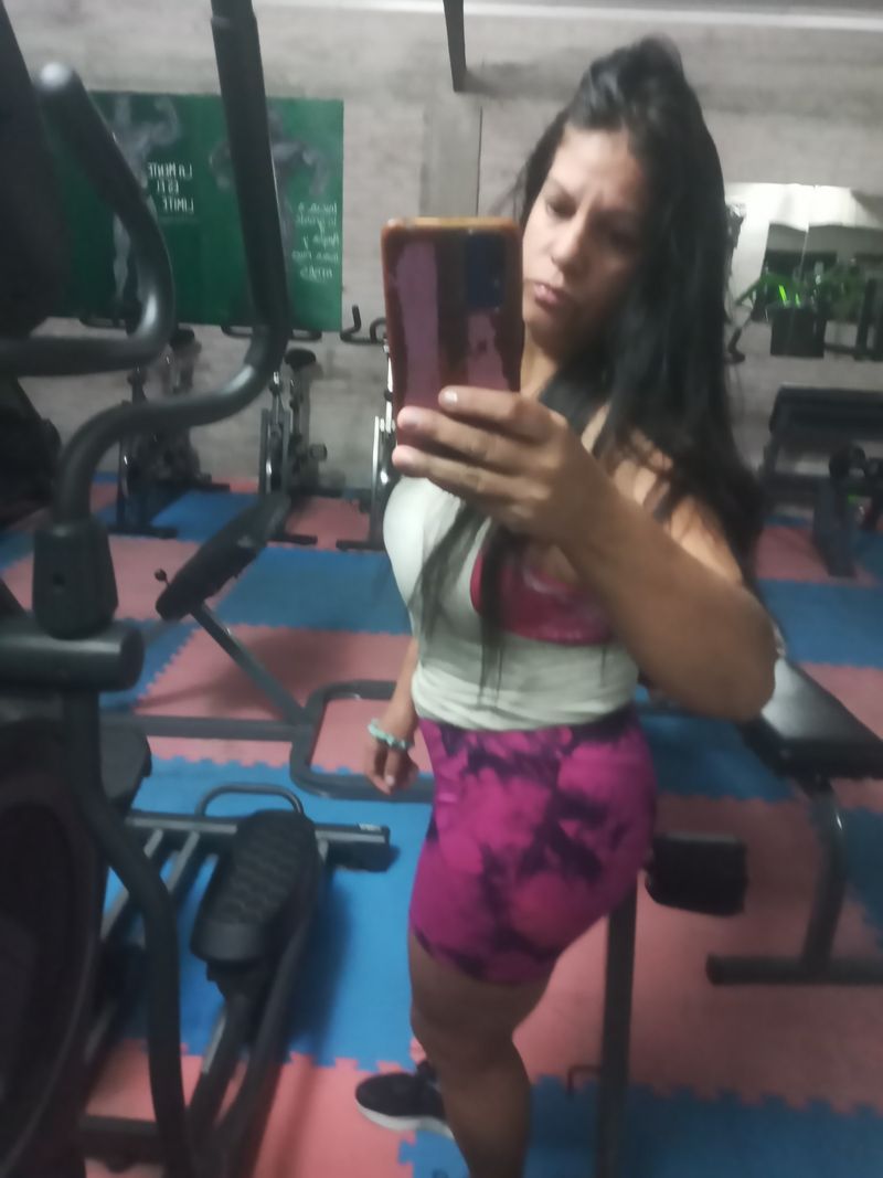 Tami, 42