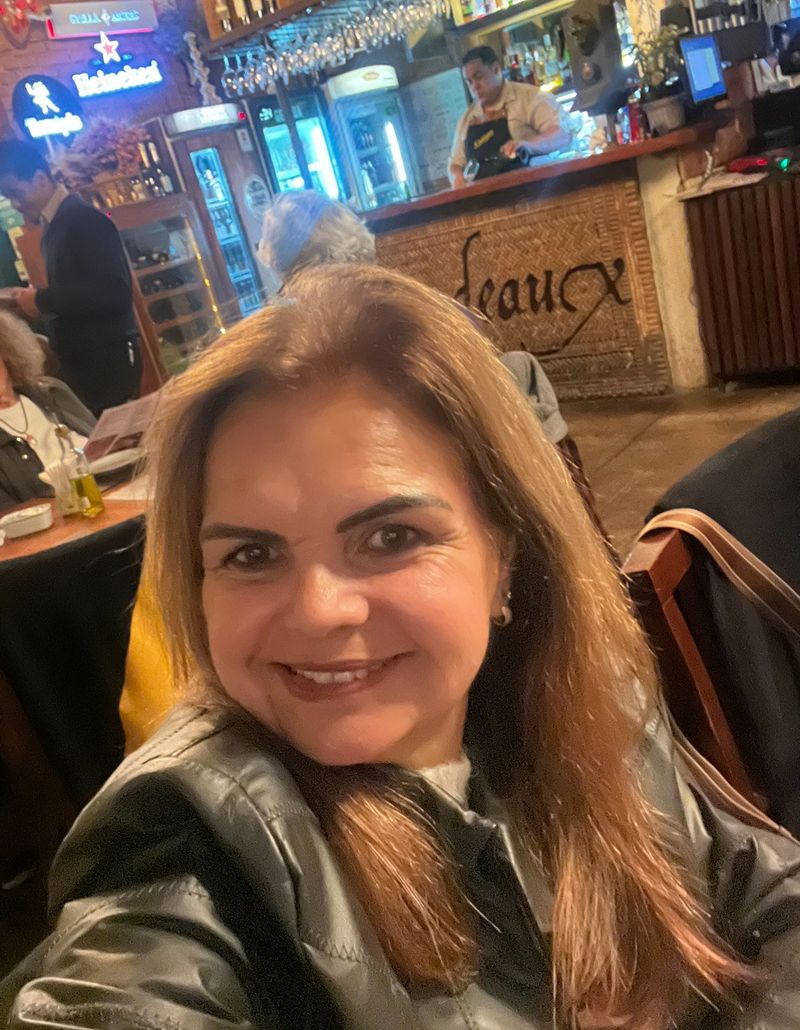 Claudia, 60