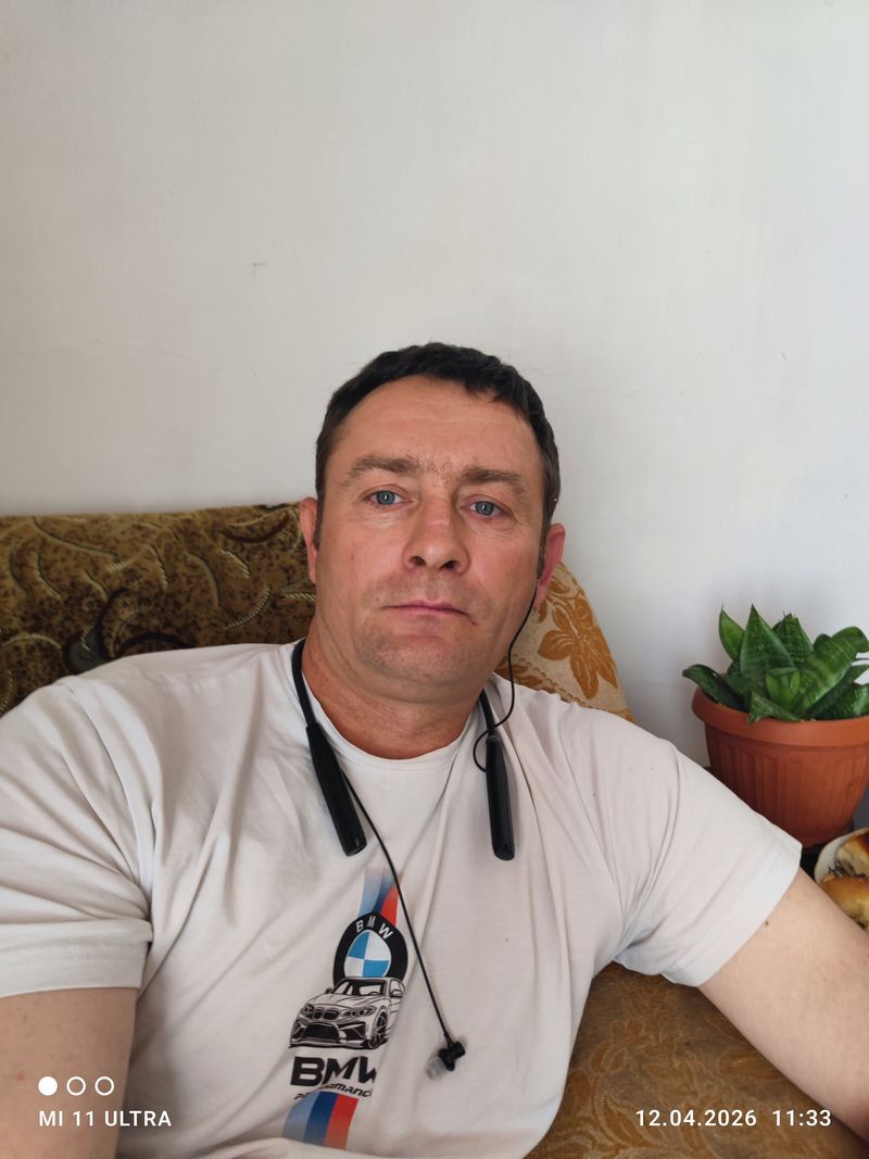 Владимир, 42
