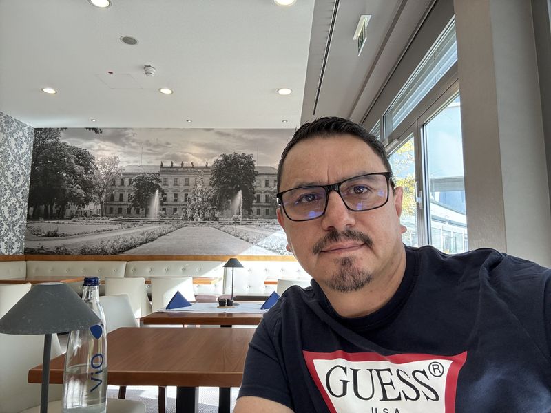 Francisco, 52