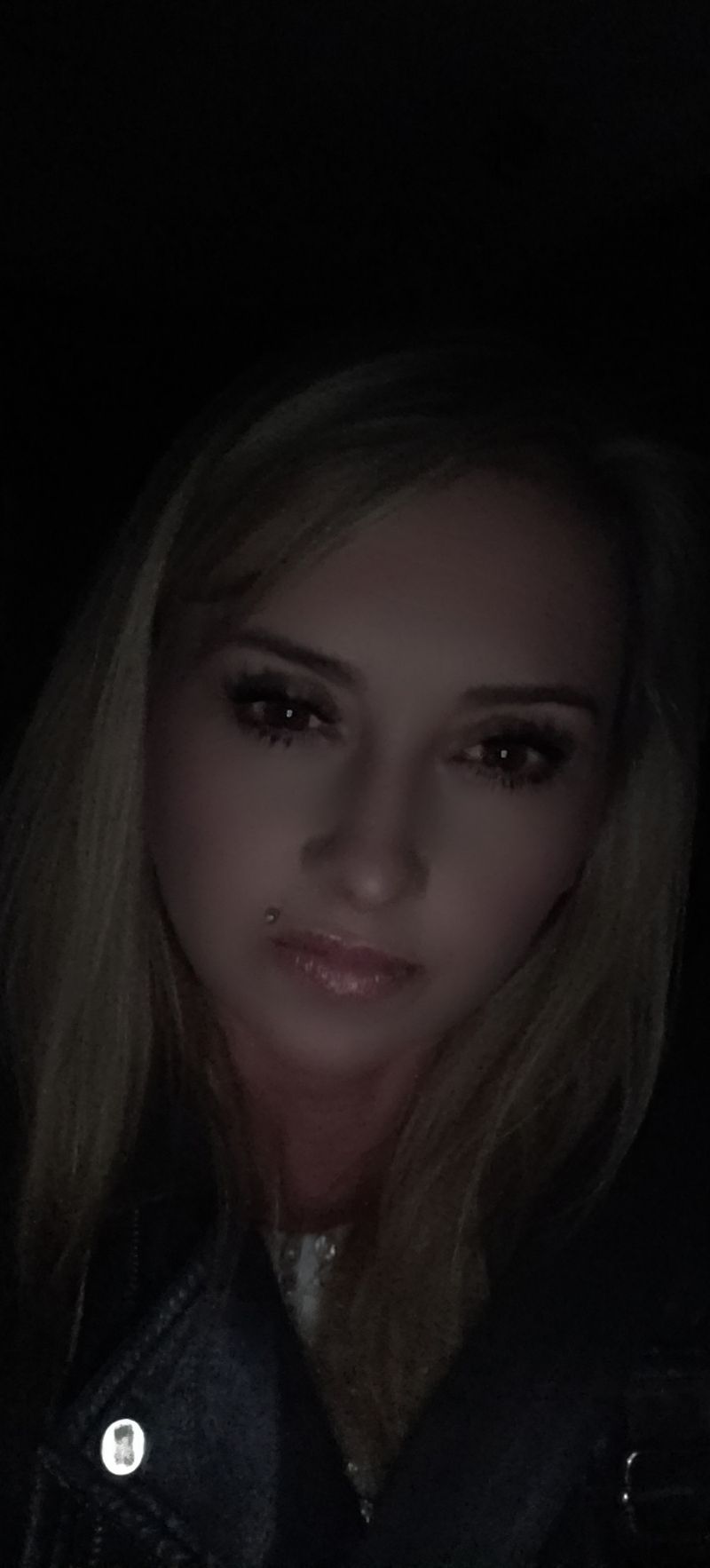 Kamila, 33