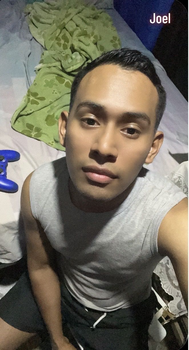 Joel, 32