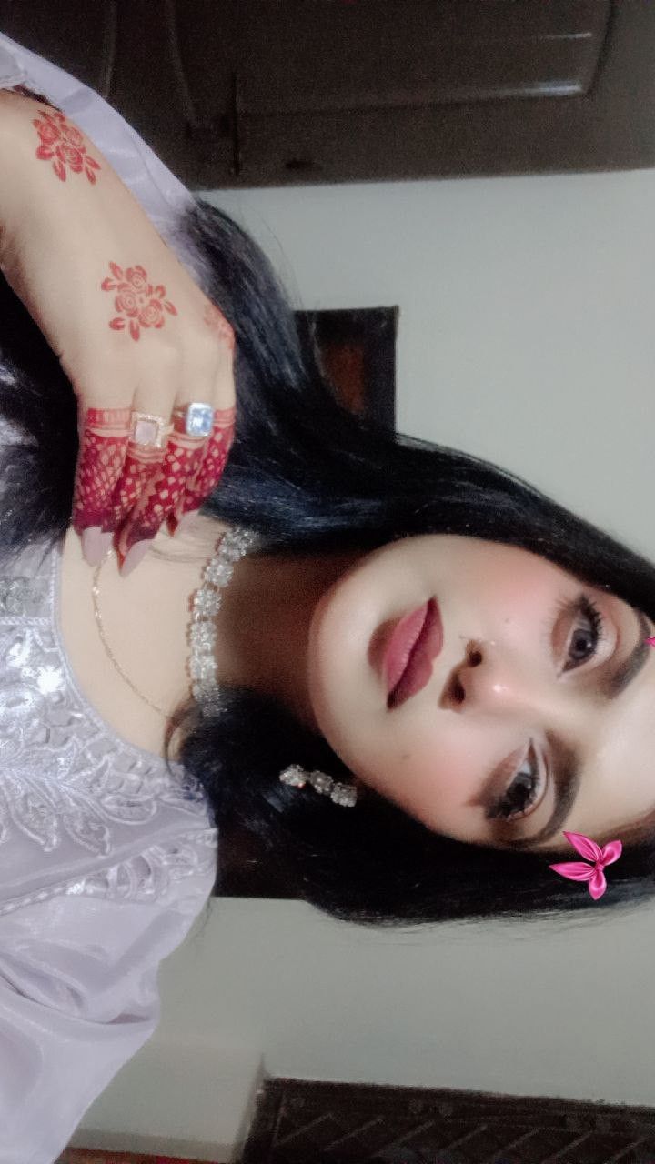 Anika Rawat, 27