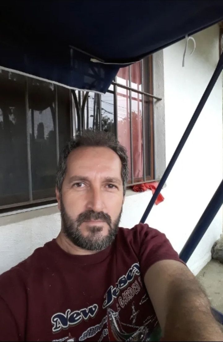 Gus, 58